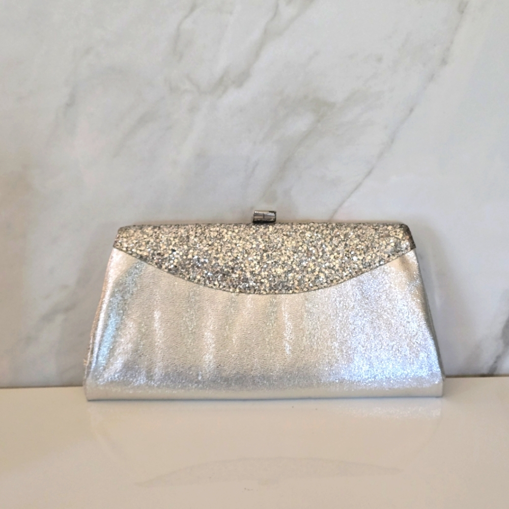 Vintage Clutch Silver Metallic Glitter purse silver clasp chain strap
